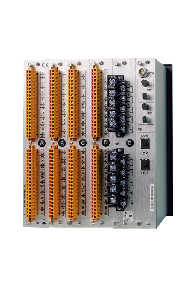 Imagen que contiene interior, monitor, tabla, pequeño

Descripción generada automáticamente